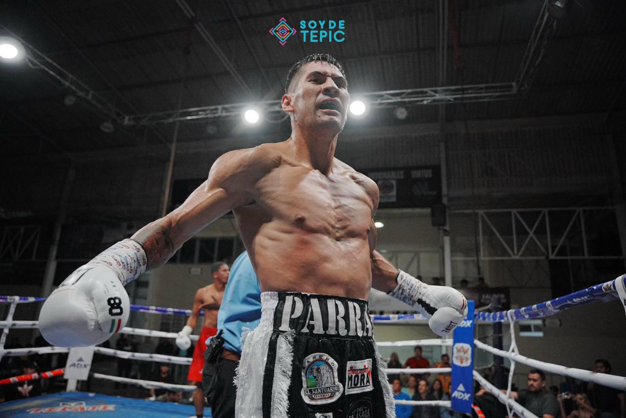 Miguel «La Máquina» Parra se corona campeón iberoamericano WBA en solo dos rounds