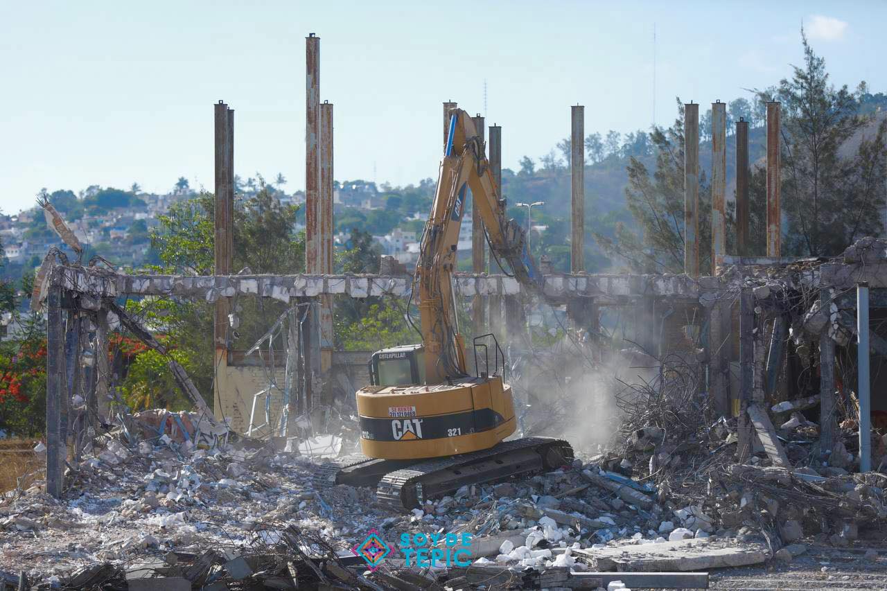 Despacho de Abogados prepara amparo para frenar construcción de estadio en Tepic